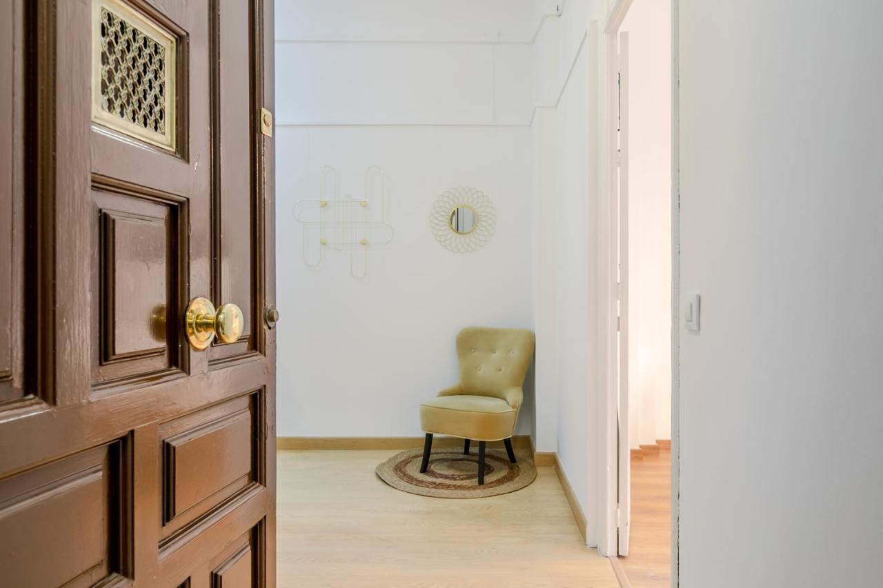 Avanti La Campana, Con Un Balcon Que Te Enamorara Del Ambiente De Sevilla Eksteriør bilde