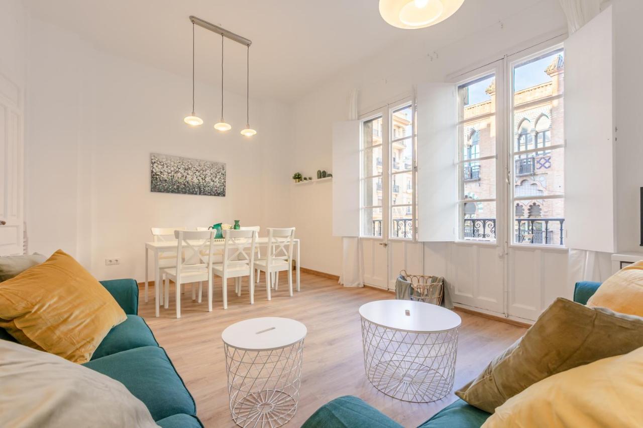 Avanti La Campana, Con Un Balcon Que Te Enamorara Del Ambiente De Sevilla Eksteriør bilde